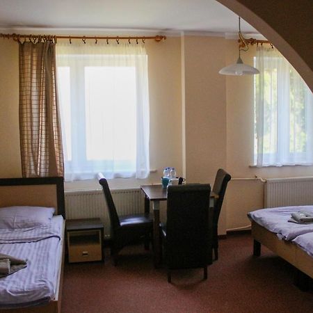 Pensjonat 4 Pory Roku Duszniki Zdrój 外观 照片